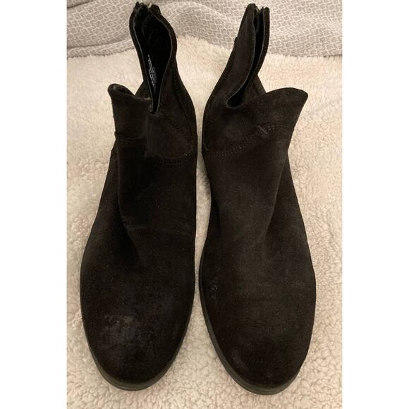 Born Shoes Arula Suede Back Zip Distressed Side Cut Out Bootie Sz 7M Black NWT - Picture 2 of 7